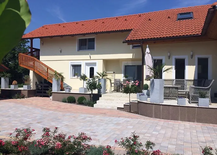 Leiner Apartman